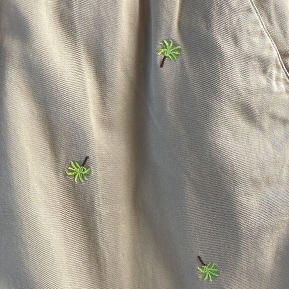 Khakis World Fashion Ladies Shorts w/ embroidered palm trees, Size 8 - Picture 4 of 9